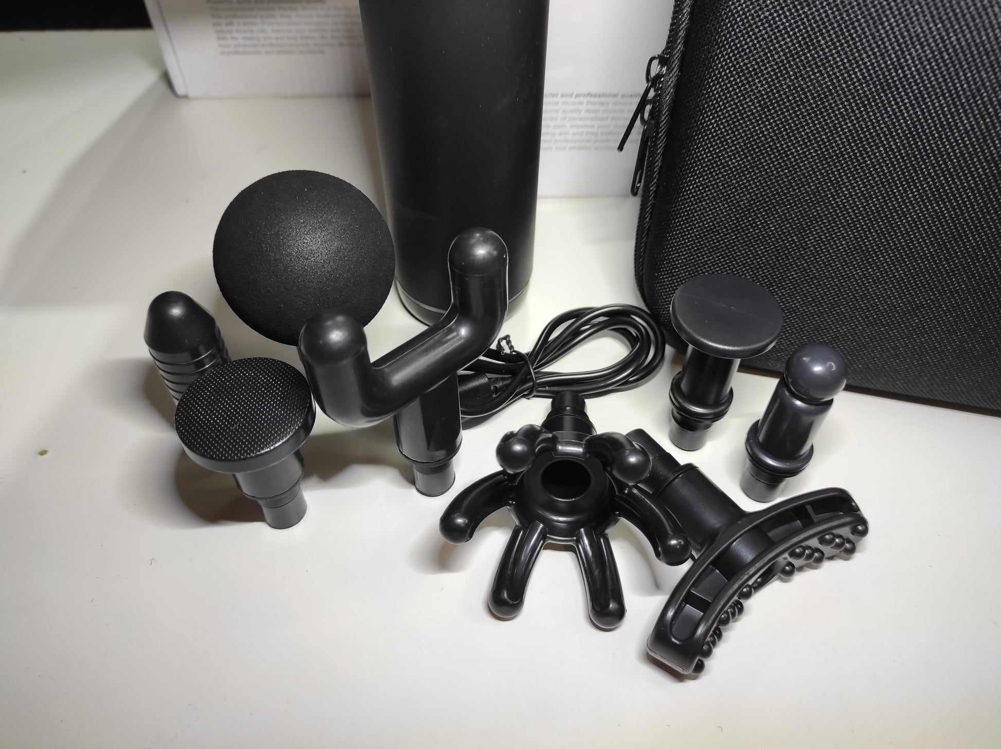 Pistola de masaje grande con maletín + cabezales
